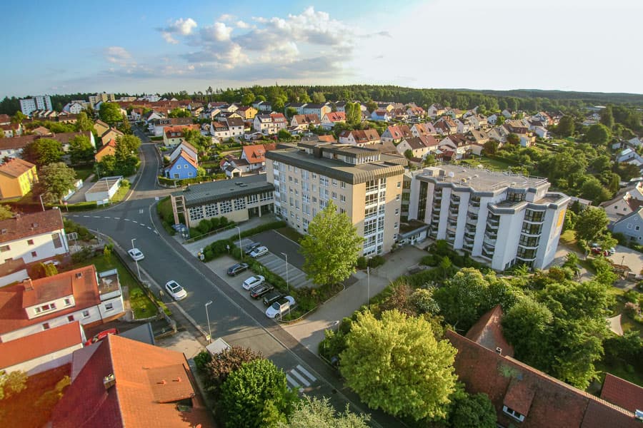 Pflegeheim St. Barbara Luftbild mit Blick über Loderhof Sulzbach-Rosenberg